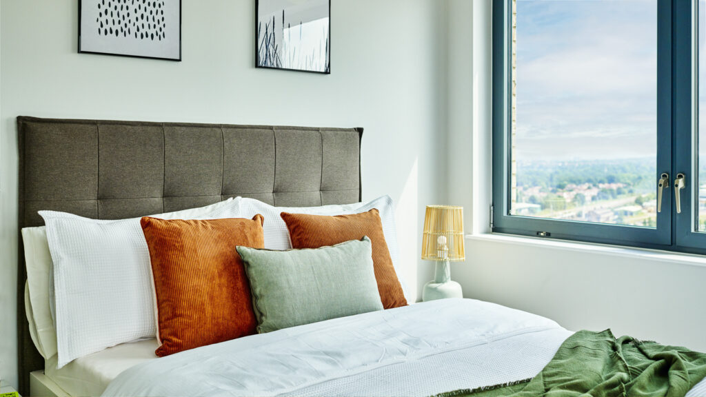 3 Bedroom Flats to Rent in Southall UNCLE